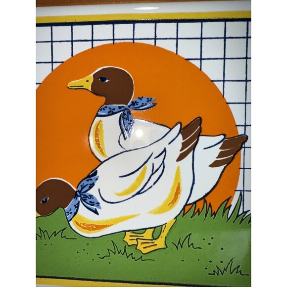 New Vintage Wood Frame. Ceramic Tile Trivet Wall Hanging Ducks 7' X 7' - Picture 3 of 6